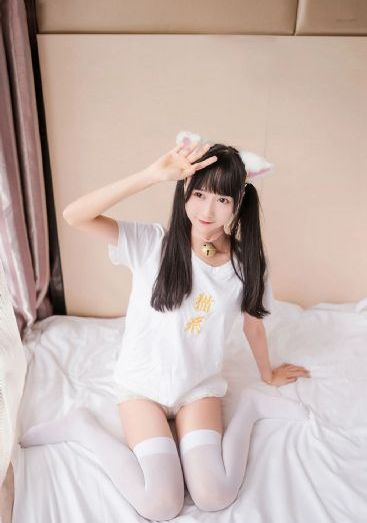 成人免费毛片明星_JVID性感写真