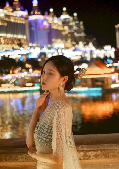校花紧窄嫩白处被粗大撑开_国产剧日韩免费观看