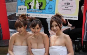 国产女人厕所偷拍照片_蓝光电影在线看