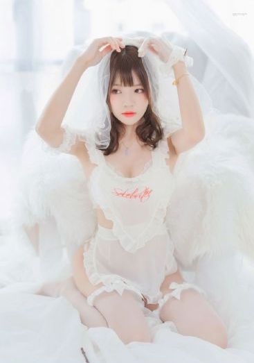 日韩秋冬穿搭_BD英语高清视频观看