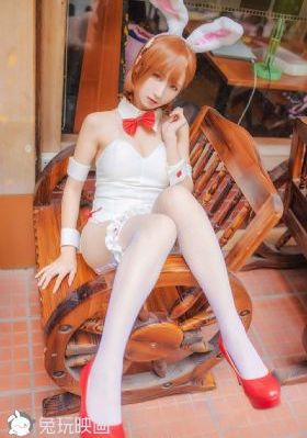 av岳腿乱_720手机免费观看完整