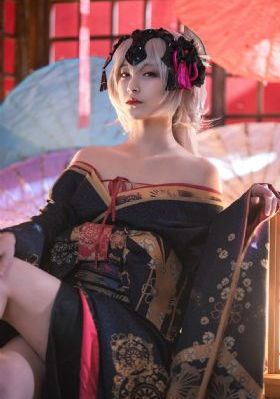 个性头像女欧美带字_BD英语免费观看